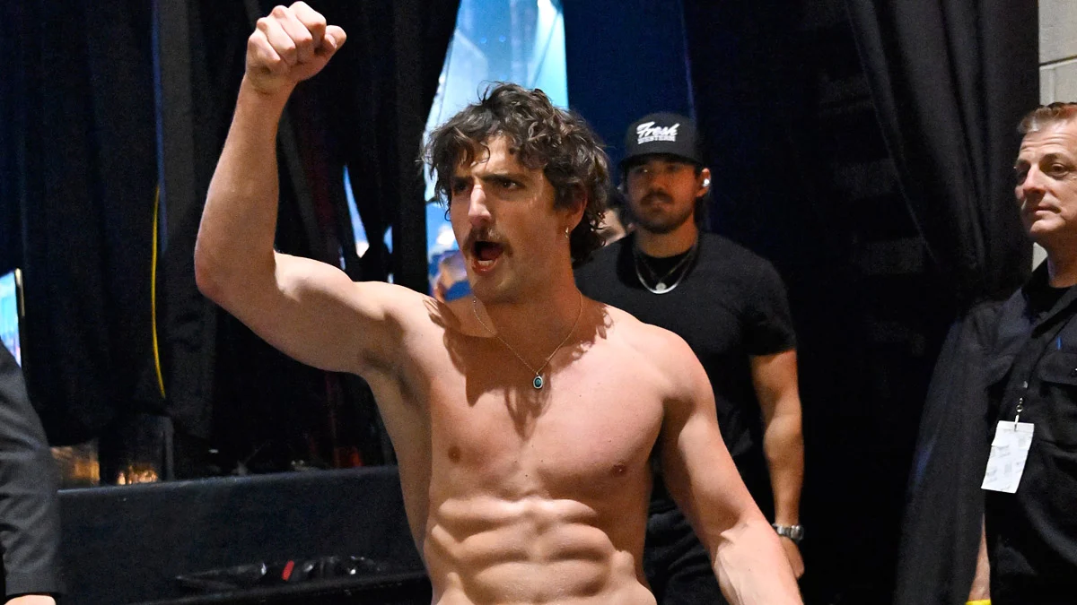 Benson Boone fan backstage encounter at concert